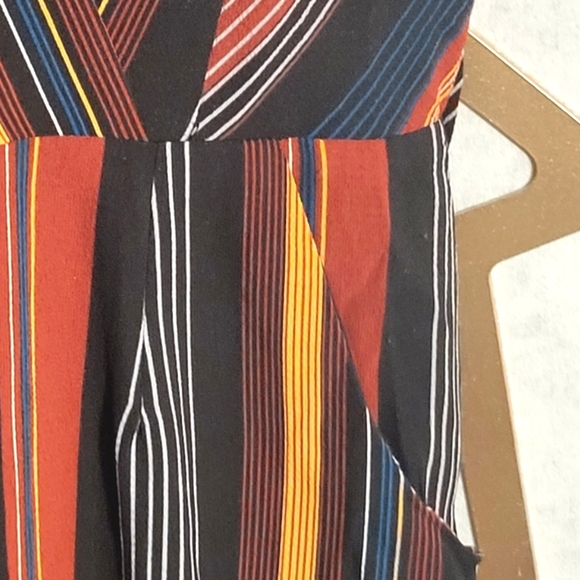 NWOT MONTEAU Stripe Jumpsuit With Pockets - Picture 9 of 13